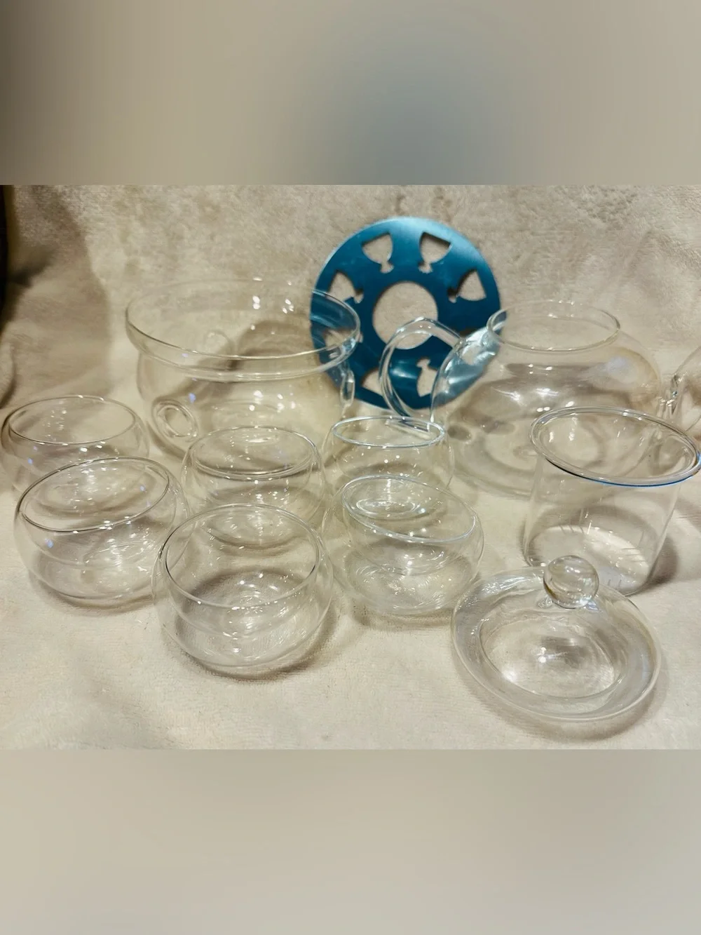 Shou Gong 27 oz glass filtering tea maker teapot with a warmer and 6 tea cups